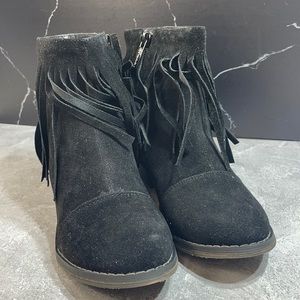 Breckelle’s Dorano-18 Black Size 6m